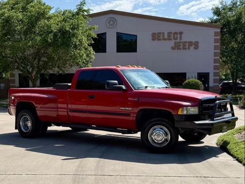 Flame Red Clearcoat 2000 Dodge Ram 3500 Quad Cab DRW