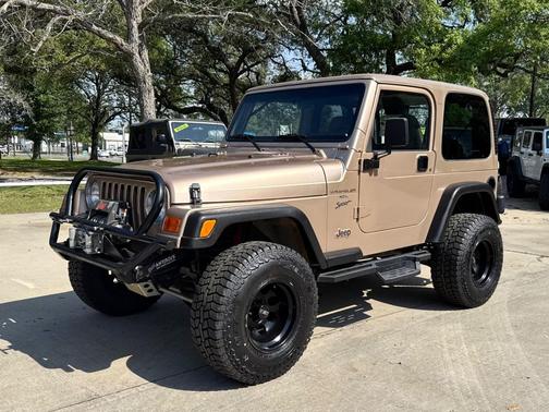 Desert Sand Pearlcoat 2000 Jeep Wrangler Sport