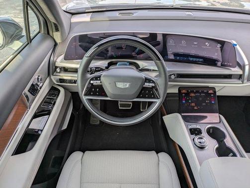 2026 Cadillac VISTIQ Luxury