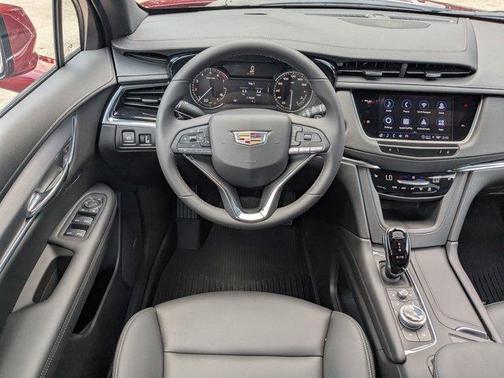 2025 Cadillac XT6 Luxury FWD