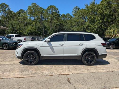 2023 Volkswagen Atlas 3.6L SE w/Technology