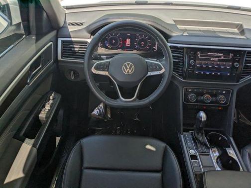2023 Volkswagen Atlas 3.6L SE w/Technology