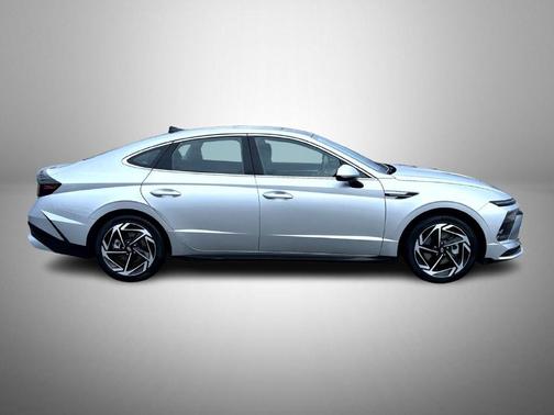 Silver 2025 Hyundai SONATA SEL Convenience