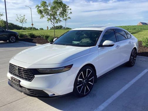 White 2024 Honda Accord Hybrid Touring
