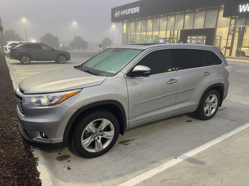 2016 Toyota Highlander Limited Platinum