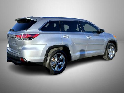 2016 Toyota Highlander Limited Platinum