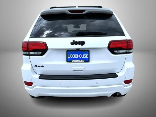 Bright White Clearcoat 2019 Jeep Grand Cherokee Altitude
