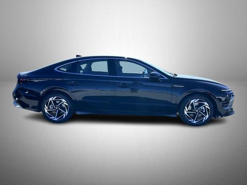 Black 2026 Hyundai SONATA SEL Sport