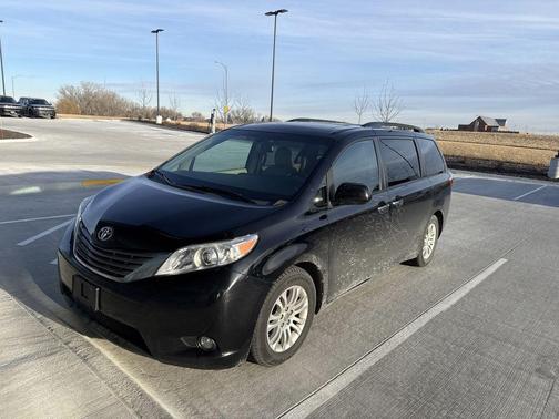 2015 Toyota Sienna XLE