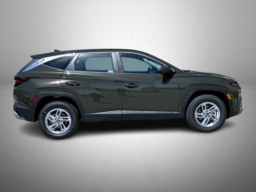 Green 2026 Hyundai TUCSON SE