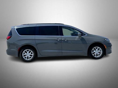 Ceramic Gray Clearcoat 2022 Chrysler Pacifica Touring-L