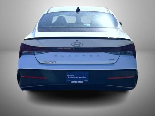 2025 Hyundai ELANTRA HEV SEL