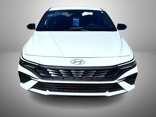 2025 Hyundai ELANTRA HEV SEL