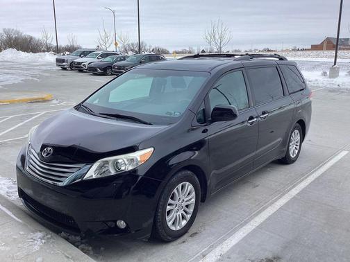 2013 Toyota Sienna XLE