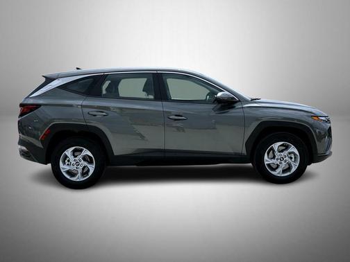 Amazon Gray 2023 Hyundai TUCSON SE