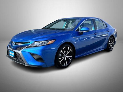 2019 Toyota Camry Hybrid SE