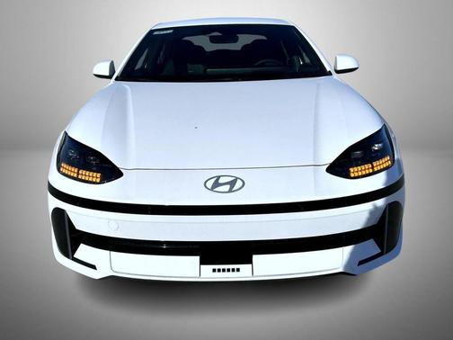 2025 Hyundai IONIQ 6 SEL