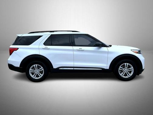 Oxford White 2020 Ford Explorer XLT