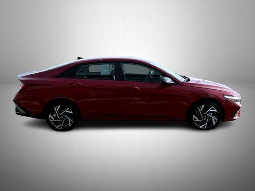 2025 Hyundai ELANTRA HEV SEL