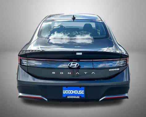 2025 Hyundai SONATA SE