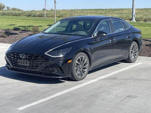 2021 Hyundai SONATA Limited