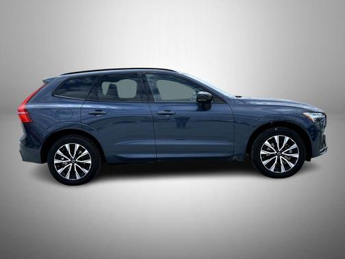 Denim Blue Metallic 2024 Volvo XC60 B5 Core