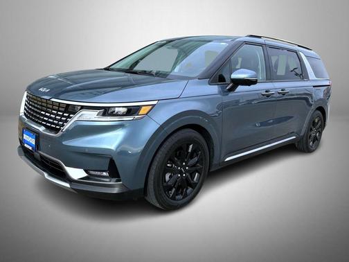 2023 Kia Carnival SX