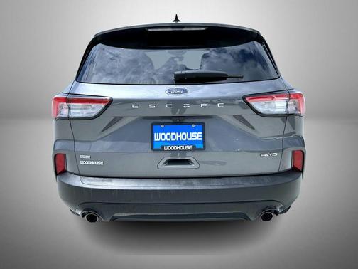 Gray Metallic 2021 Ford Escape SE