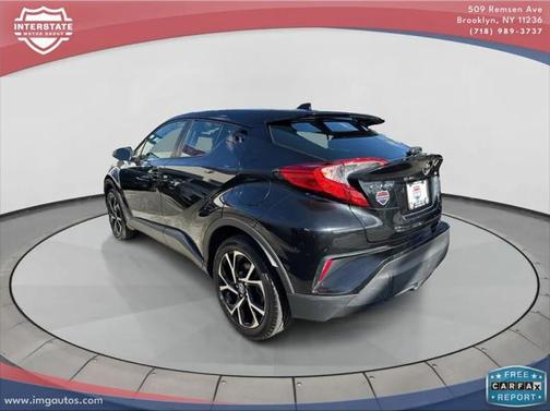2022 Toyota C-HR XLE