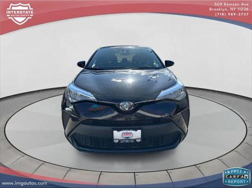 2022 Toyota C-HR XLE