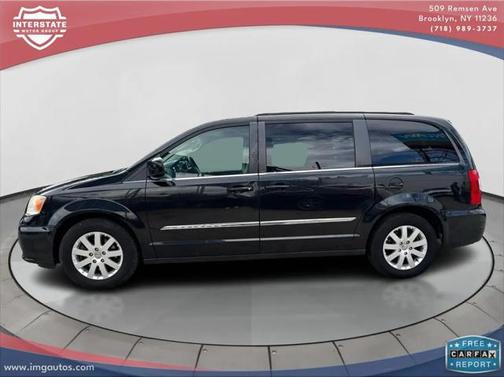 2013 Chrysler Town & Country Touring