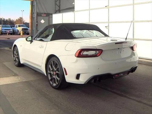 2017 FIAT 124 Spider Base