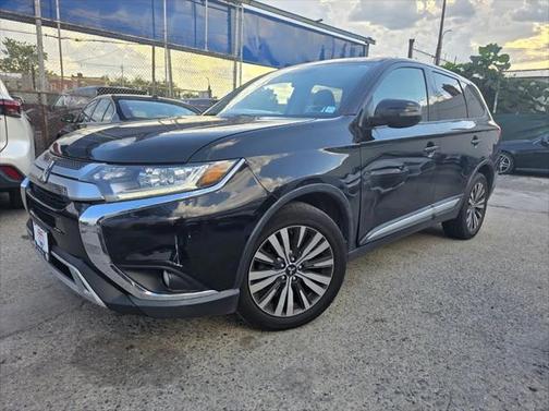 2019 Mitsubishi Outlander SE