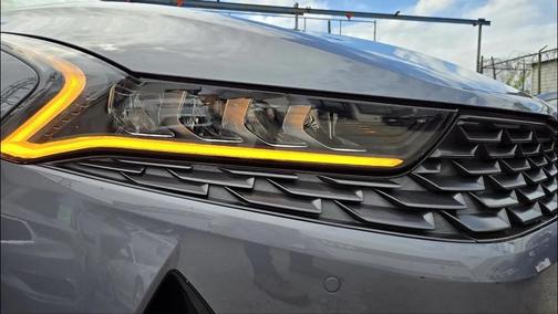 2022 Kia K5 EX