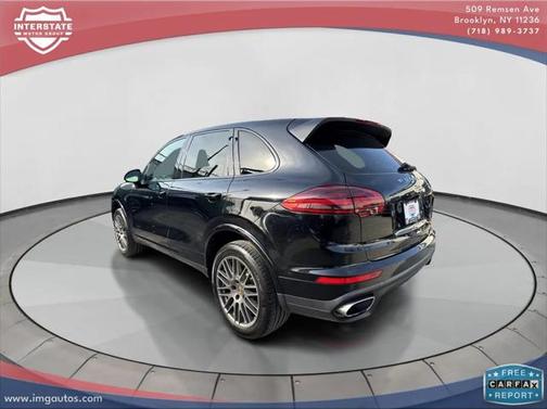 2018 Porsche Cayenne Platinum Edition