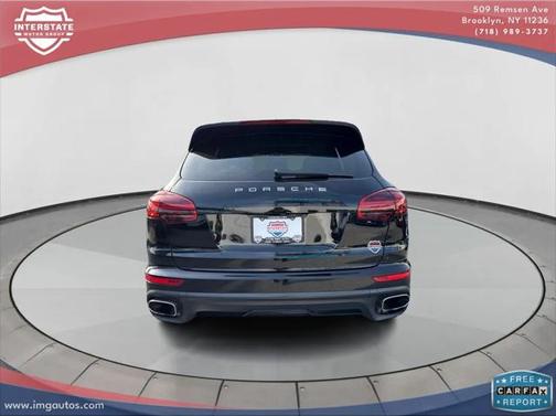 2018 Porsche Cayenne Platinum Edition