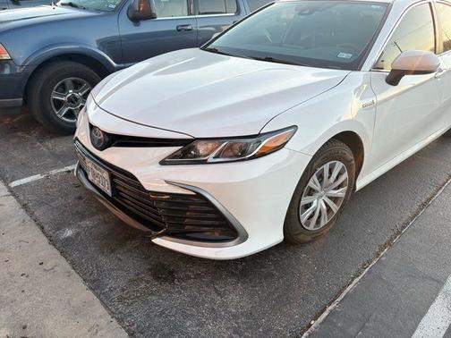 2021 Toyota Camry Hybrid LE