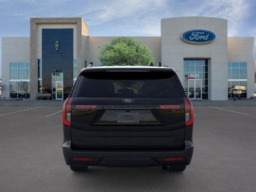 Agate Black Metallic 2026 Ford Expedition Max Platinum