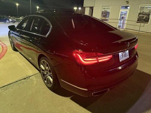 2016 BMW 740 i