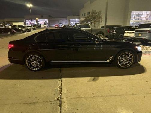 2016 BMW 740 i