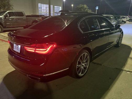2016 BMW 740 i