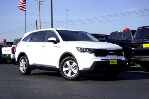 2022 Kia Sorento LX