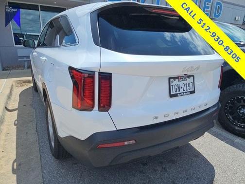 2022 Kia Sorento LX