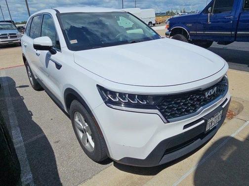 2022 Kia Sorento LX