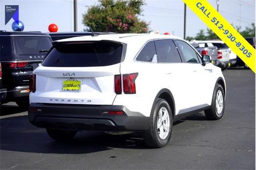 2022 Kia Sorento LX