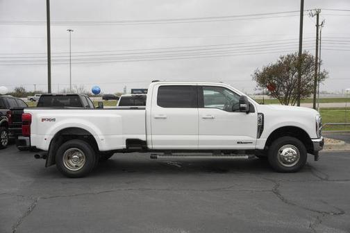 2024 Ford F-350 Lariat Super Duty
