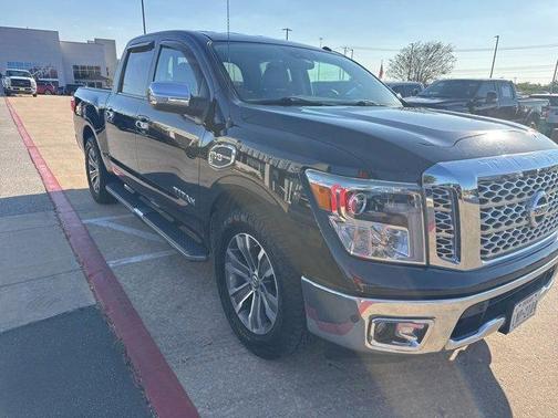 2017 Nissan Titan SL