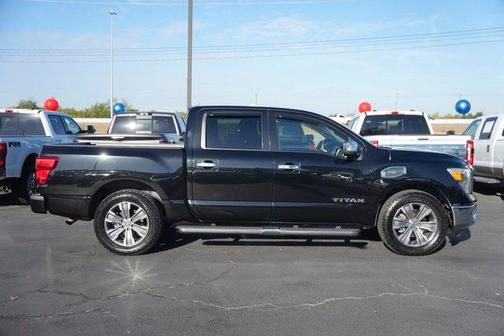 2017 Nissan Titan SL