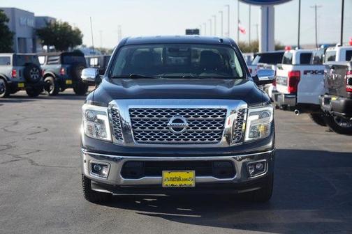 2017 Nissan Titan SL