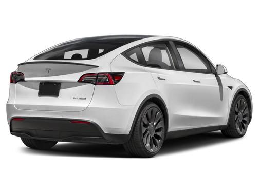 Pearl White Multi 2022 Tesla Model Y Long Range